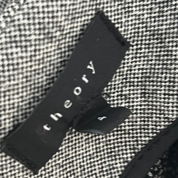 Theory knit skater skirt in gray tones Sz 4 - Picture 8 of 9